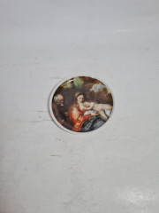 Тарелка декоративная винтажная AK Kaiser с изображением женщины с ребенком, фарфор, 10 см, Германия, 1960-70гг.