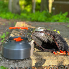 Intirilife Intirilife Wasser-/Teekocher, Outdoor Kochkessel mit 1,1 L Kochen beim Camping oder auf Reisen Orange Прибор для приготовления чая и воды Intirilife, чайник для приготовления пищи на открытом воздухе емкостью 1,1 л — приготовление пищи в походе