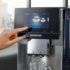 SIEMENS SIEMENS Kaffeevollautomat Kaffeevollautomat EQ.700 App-Steuerung, intuitives Full-Toch Display, Kaffeeautomat Cafemaschine Kaffeemaschine mi Mahlwerk Vollautomat Cafe Полностью автоматическая кофемашина SIEMENS EQ.700, управление через приложение
