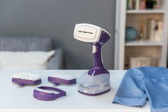 RUSSELL HOBBS RUSSELL HOBBS Dampfburste Steam Genie 25600-56, 1650 W, herausnehmbarer Wassertank, inkl. 3 Aufsatzen Паровая щетка RUSSELL HOBBS Steam Genie 25600-56, 1650 Вт, съемный резервуар для воды, включая 3 насадки