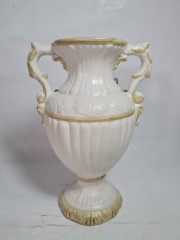 Ваза винтажная FKON с объемной розой, с двумя ручками, керамика, 21 см, Италия, 1960-70гг.