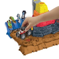 Mattel Hot Wheels Monster Trucks Arena World Main Event: Bone Shaker’s Ultimate Crush Yard Главное событие Hot Wheels Monster Trucks Arena World: Bone Shaker&amp;#39;s Ultimate Crush Yard