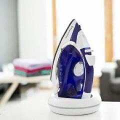 RUSSELL HOBBS RUSSELL HOBBS Dampfbugeleisen Supreme Steam Cordless 23300-56, 2400 W RUSSELL HOBBS Паровой утюг Supreme Steam Cordless 23300-56, 2400 Вт