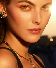 CHANEL Тональная основа Les beiges TOUCHE DE TEINT с микрокапсулами с высококонцентрированными пигментами, оттенок BD01 очень светлый розовый подтон, 30 мл, эксклюзивный ограниченный выпуск 2025