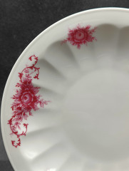 Тарелка винтажная Seltmann Weiden Bavaria с обьемным принтом из розовых цветков, с гранями, фарфор, 19 см, Германия, 1960-70гг.