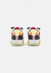 Nike Sportswear AF1 FONTANKA MC Sneaker low off noir/pink prime/summit white/plum fog/dark sulfur/olive aura AF1 FONTANKA MC кроссовки женские низкие Off Noir/Pink Prime/Summit White/Сливовый туман/Темная сера/Оливковая аура